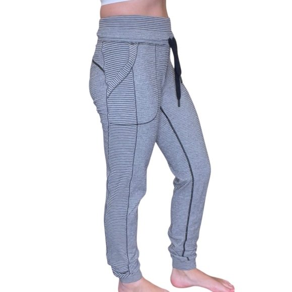 Lululemon Base Runner Joggers - Picture 2 of 8